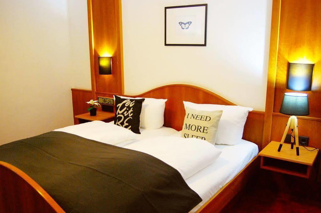 Parkhotel Bergheim Bagian luar foto