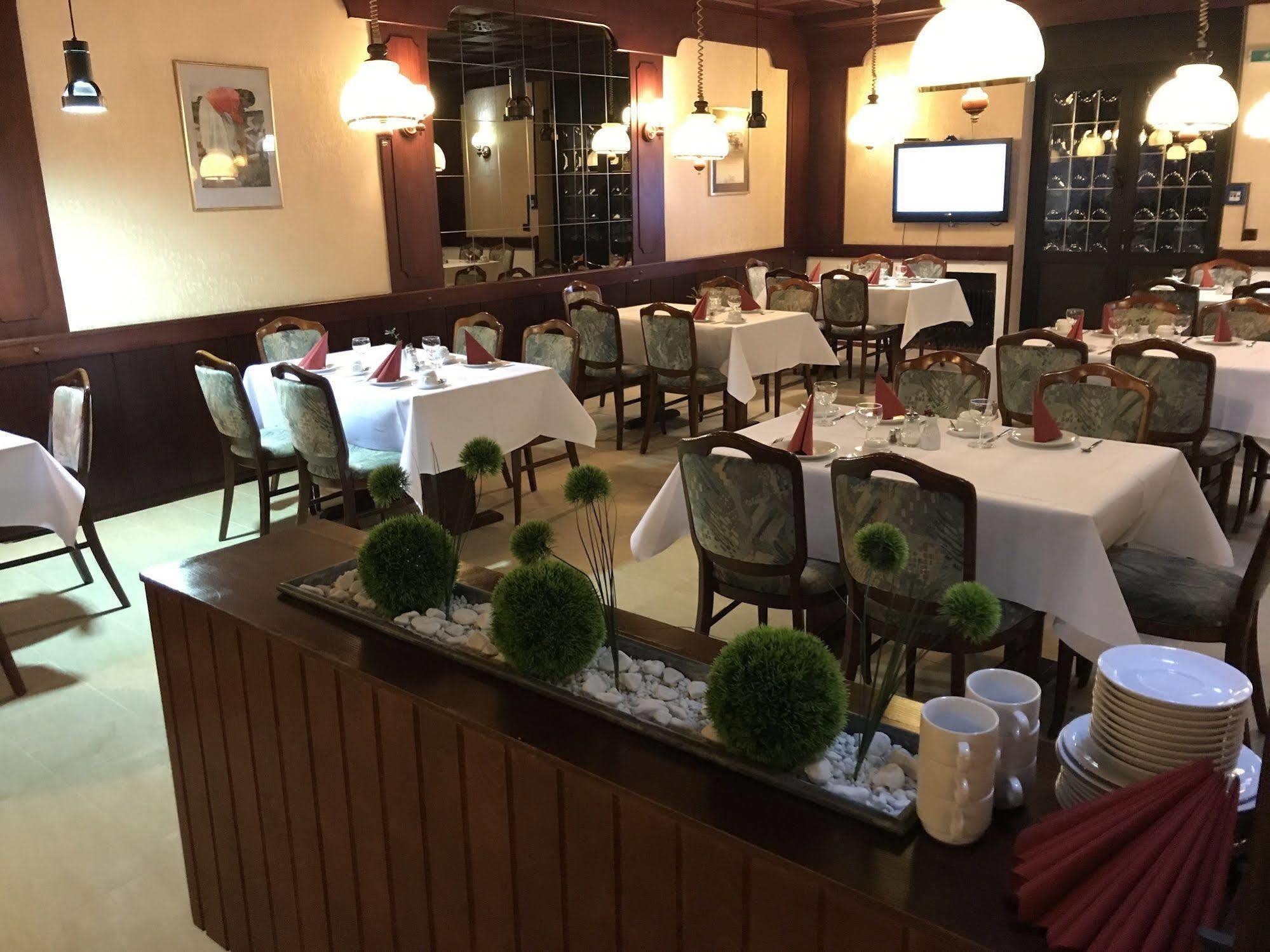 Parkhotel Bergheim Bagian luar foto